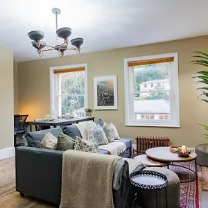 Stunning Boutique Flat In Location - Beatrice , Bath United Kingdom