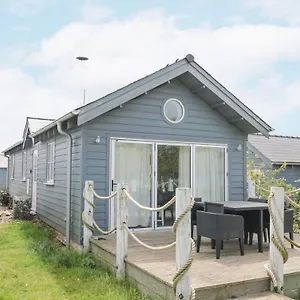  Holiday home Sea Breeze